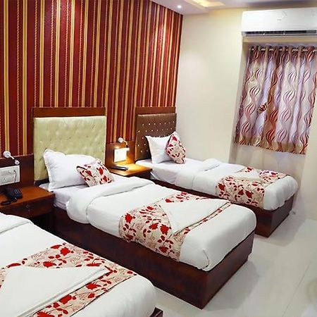 Hotel Golden Hayyath Inn Bombay Exterior foto